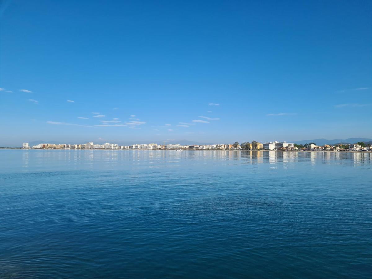 Acogedor Apartamento Vistas Al Mar Росас Экстерьер фото